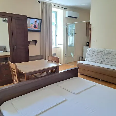 Parma In Self Check - In Marburg