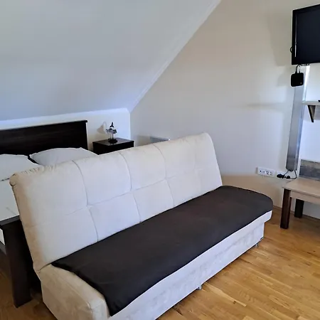 Parma In Self Check - In Maison d'hôtes Maribor