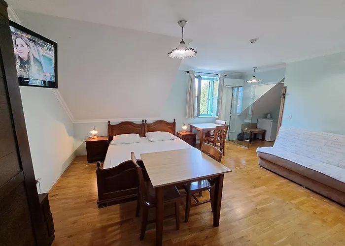 Parma In Self Check - In Hiša za goste