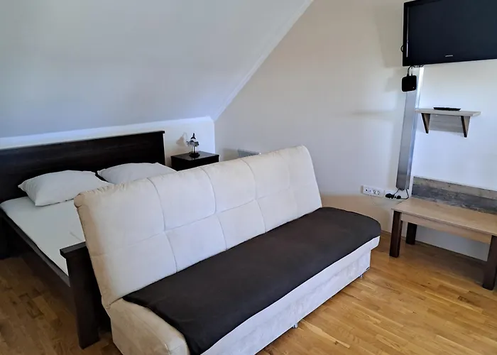 Parma In Self Check - In Hiša za goste Maribor